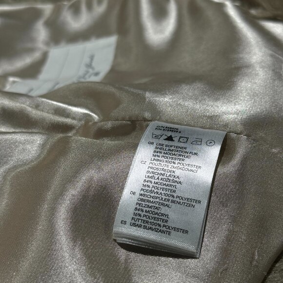 H&M: Label of Graded Goods Faux Fur Vest - Picture 5 of 5